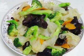 這道素菜要收藏了，少油健康，營養豐富又好吃，學會了做給家人吃