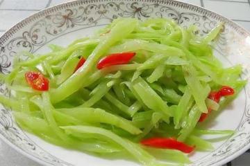 愛吃萵筍的收藏了,簡單一炒,幾分鐘就出鍋,清淡好吃又營養