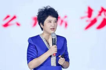 怒懟魯豫，諷刺李思思，把謝娜拉近黑名單的張丹丹為什麼這麼牛？