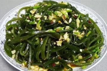 一道好吃的海帶小菜，簡單易學，酸辣爽口，多做一些當小菜很棒