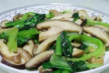 這道素菜要收藏了,香菇炒小白菜,清淡好吃又營養,做法還簡單