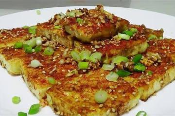 豆腐這樣做吃著才過癮，一道香煎豆腐，在夜市經常吃，果斷收藏了