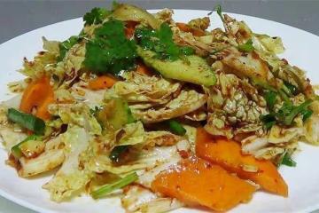 這道涼拌菜要收藏了,食材簡單,一撕一拌就做好,開胃好吃,真棒