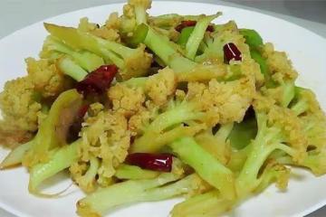 菜花這樣做才好吃，一道干鍋菜花，脆嫩爽口，濃香四溢，收藏了