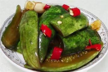 非常好吃的黃瓜小鹹菜，簡單一腌一切，脆嫩爽口還好吃，收藏了