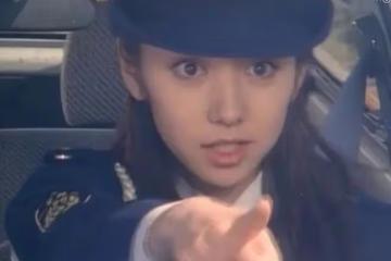 《鐵甲小寶》那個善良女警花,43歲依舊甜到犯規,初戀的感覺!