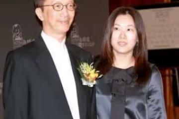 42歲伏明霞被曝離婚,因不想過老夫少妻的生活,梁錦松做出回應