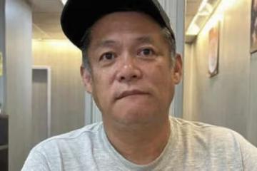 汪建民生前最後露面公開：眼神充血無光，拄拐杖彎腰困難