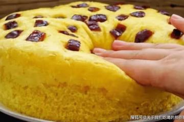 蒸玉米面發糕，別只會加酵母！多做1步，發糕暄軟蓬鬆、香甜細膩