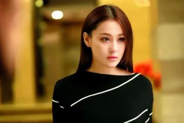 張馨予曬十年對比照,成熟自信引熱議,網友:歲月不敗美人
