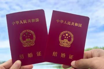 吳謹言洪堯官宣結婚,於正開心送祝福,透露兩人已相愛七年