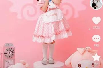 張紀中幼女滿4歲,小花仙胖嘟嘟超可愛,和73歲爸爸共用一張臉