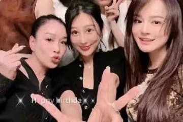 黃曉明葉珂同框膩歪甜齁,對比他看葉珂和baby的眼神,天差地別