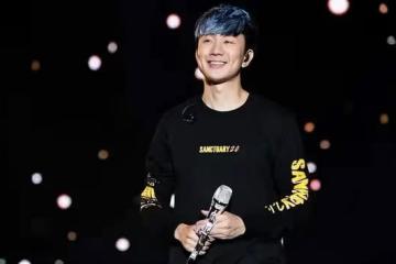 林俊傑官宣世界巡迴演唱會，上萬網友喊話周董：該醒醒啦