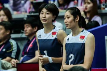她被譽為中國女排女神，長相出眾，魔鬼身材，卻因傷病而退役