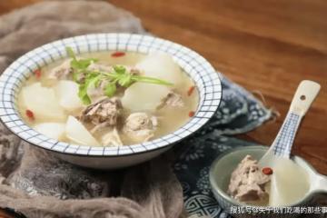 燉羊肉湯，不要用料太複雜！記住只用「3樣料」，燉好後肉香湯鮮