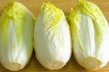 秋天要多吃娃娃菜，不炒也不燉，8塊錢搞定一大盤，開胃又下飯