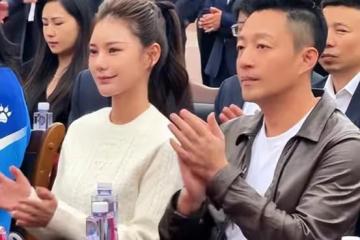 汪小菲帶馬筱梅做公益,和大S當年做公益的場景一模一樣