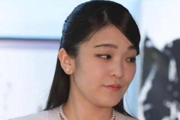 真子公主婚後生活拮据,逛街穿衣廉價褶皺,文仁夫婦出手雪中送炭