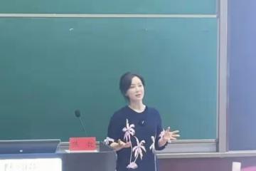 47歲陳數在中戲上課!臉上難掩歲月的痕跡,精神氣質卻遠超同齡人