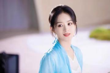 趙麗穎深夜未眠憶親情,演技生活相融,背後故事引人探尋