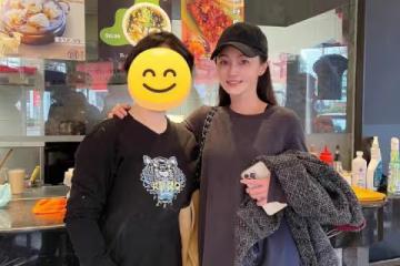 整容失敗?42歲姚笛加拿大吃中餐,鼻翼變大素顏認不出,比文章悽慘