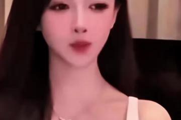 黃曉明帶不動!葉珂火了生意沒了,流量有了人設崩了,女裝越做越差