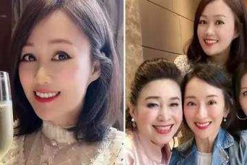 梁小冰曬女神聚會照,眾人暢飲香檳心情好,年過半百「52歲仍凍齡」身材苗條:風采不減當年