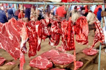 買牛肉，買「掛著的」還是「擺著的」？肉販說了實話，差別真大！