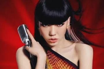 從代言費過億到縣城賣唱，現在又慘遭淘汰的吳莫愁，真的甘心嗎？