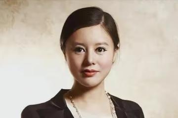 醫美女王於文紅：從白手起家到47億身價，五婚終嫁小20歲男模