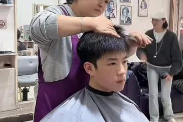 男大爆改易烊千璽?湖南懷化網紅髮型師曉華妙手出「奇蹟」
