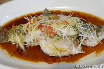 不管蒸哪種魚，只用「4樣料」就夠了！簡單好吃，魚肉鮮嫩不腥