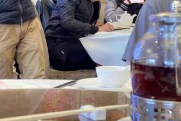 63歲苗僑偉移居加拿大,外形不修邊幅變化大,和兒女生活瀟灑精緻