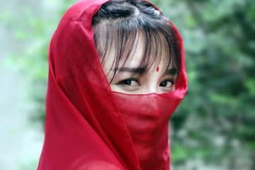 李子柒停更期間拜訪了許多非遺傳人，回歸讓國外網友一片沸騰