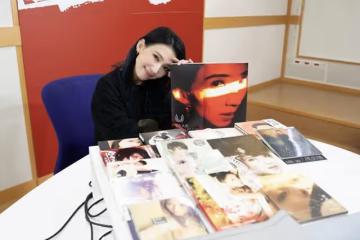 戴佩妮官宣結婚滿10年　公布喜訊「超多孩子曝光了」