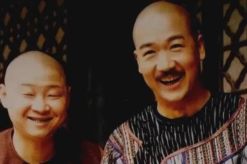 「三德子」養雞身價上億,卻在鄉下庭院喝茶,娶小15歲模特嬌妻