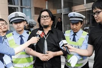 「出軌成癮、捧日親美、賣國求榮」的才子高曉松，終於付出了代價