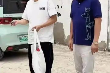 56歲解曉東罕見現身養老院，從巨星到負債纍纍：這輩子幸虧娶了她