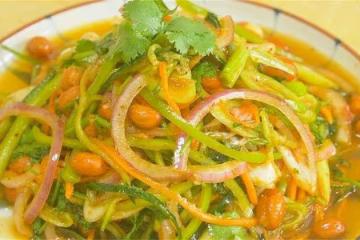 東北人愛吃的老虎菜是這樣做的，清脆爽口又下飯，秋冬吃超過癮