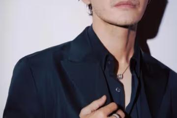 黃曉明出席新片《戴假髮的人》首映禮,就近期爭議鞠躬道歉