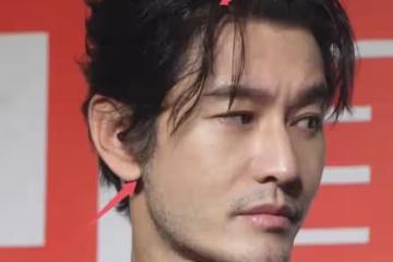 47歲黃曉明金雞獎高清照:假髮露餡了,眉毛也是假的,後台太尷尬