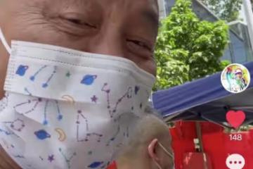 64歲萬梓良定居湖南!烈日下排隊做核酸無人識,雙眼耷拉兩鬢斑白