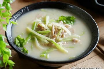 肉絲湯怎麼做更好喝?牢記3點,肉絲不柴不腥,湯汁又鮮又香