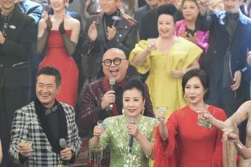 TVB台慶星光黯淡，落選港姐中43萬終極大獎，林峯壓軸連唱四首歌