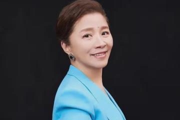 原來他們是夫妻，因戲生情恩愛40年，演完《小巷人家》終於紅了
