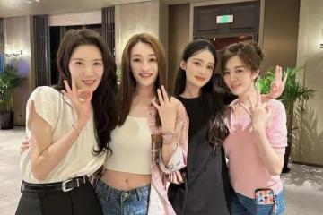 48歲李小冉展露好身材!嫁給男閨蜜7年後,她被寵成了公主……