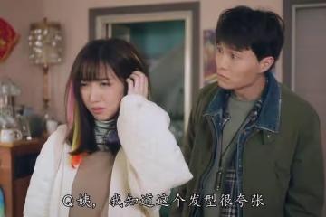 66歲米雪為養顏現身市場買花膠，花萬元不遲疑，粉色外套太搶鏡