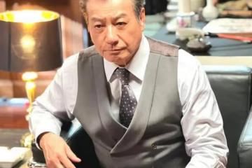 TVB老戲骨77歲生日依然風度翩翩，自爆拍戲曾思想踩界，感謝太太理解信任