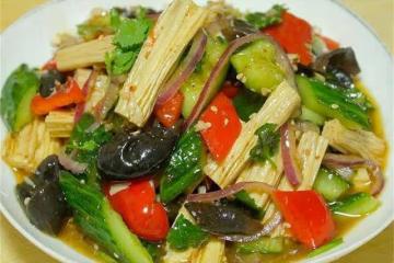 涼拌腐竹怎麼做才好吃?秋冬就算不吃肉,也要來一盤,香辣又筋道